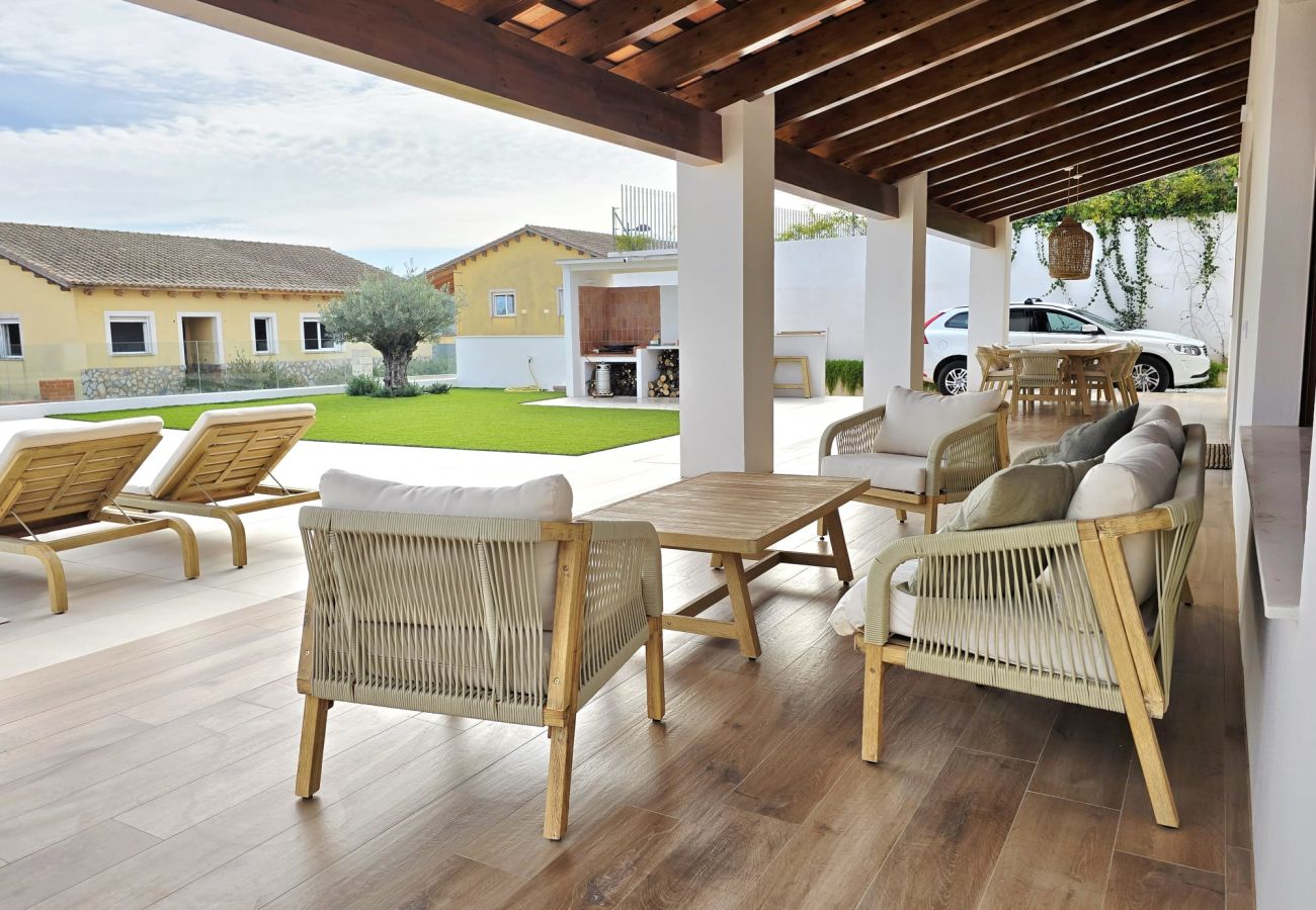 Chalet in L'Enova - Eco Luxury Villa | Private Pool + BBQ | 8 Guests