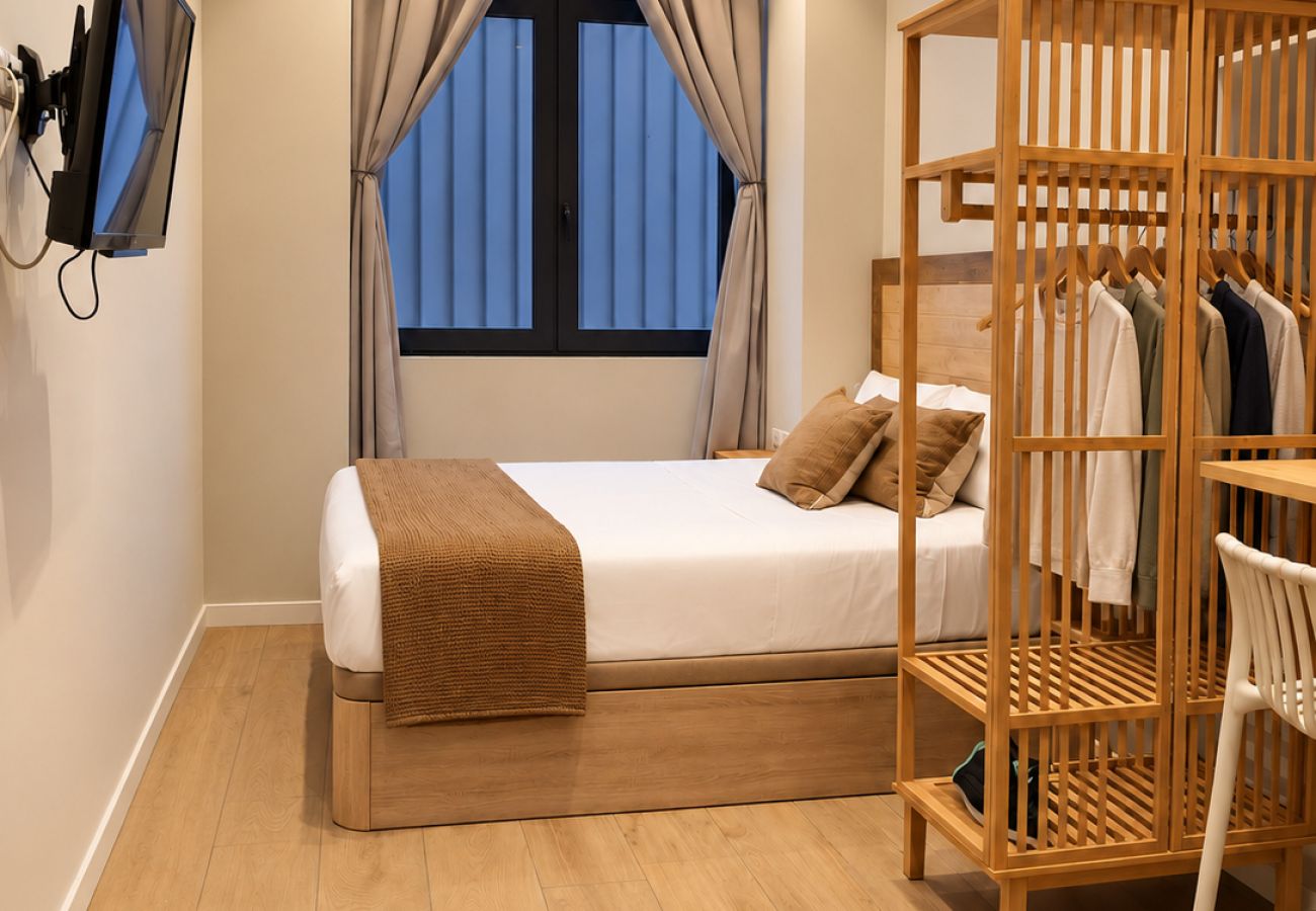 Apartment in Valencia / València - Beach Apartment | 1BR | 2 Guests | AC & WIFI