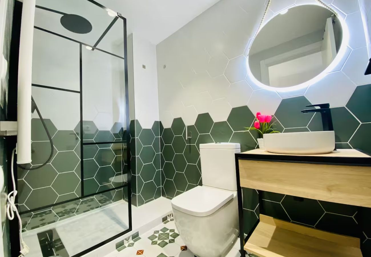 Apartment in Valencia / València - Beach Apartment | 1BR | 3 Guests | AC & WIFI