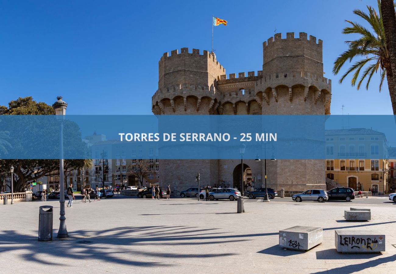 Apartment in Valencia / València - Beach Apartment | 1BR | 3 Guests | AC & WIFI