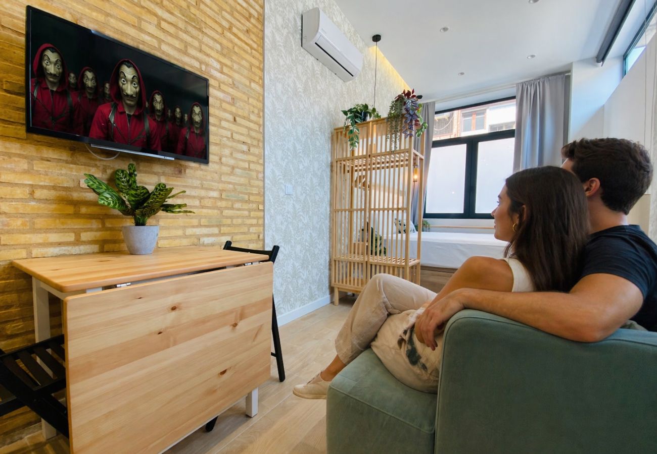 Apartment in Valencia / València - Beach Apartment | 1BR | 3 Guests | AC & WIFI