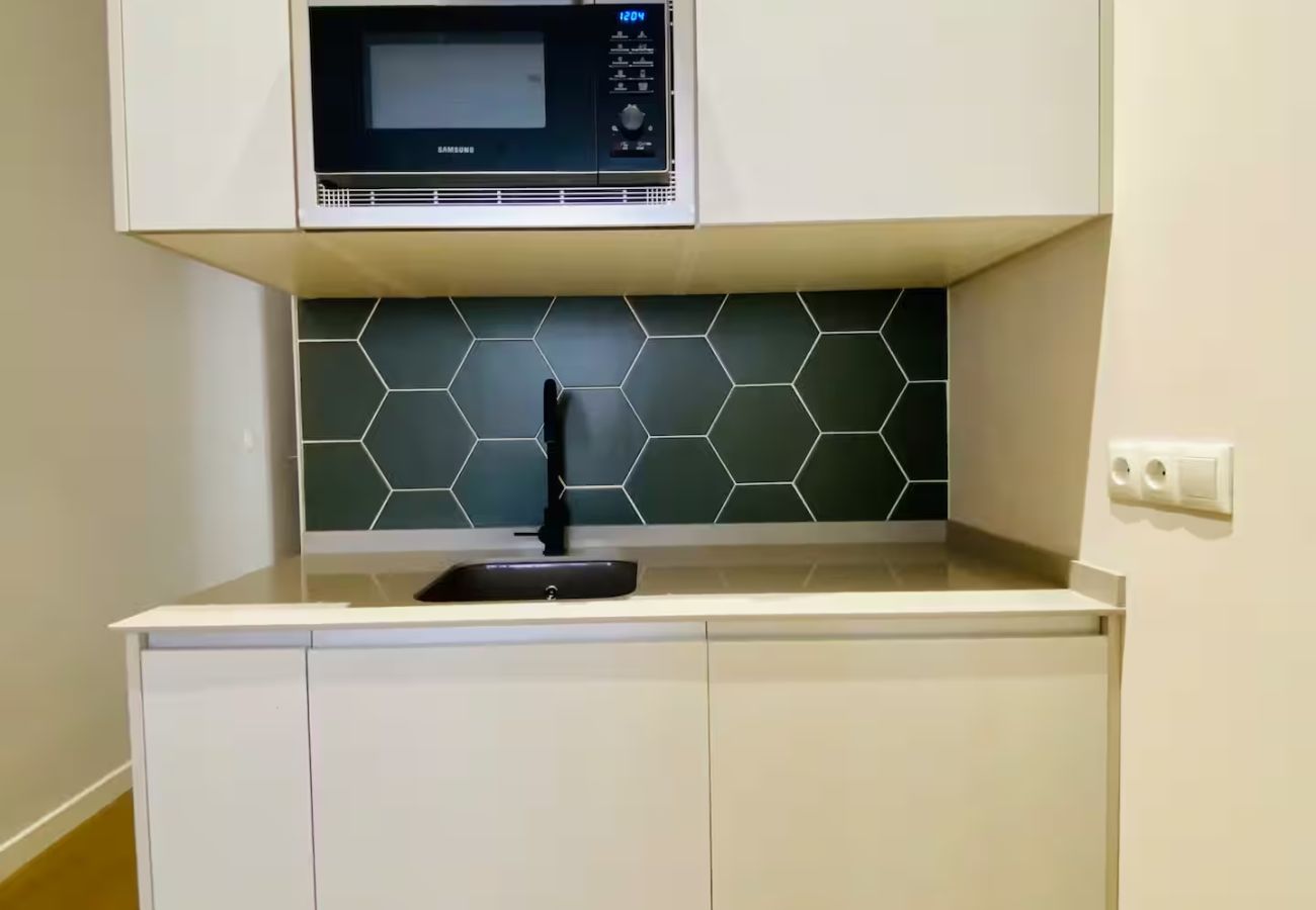 Apartment in Valencia / València - Beach Apartment | 1BR | 3 Guests | AC & WIFI
