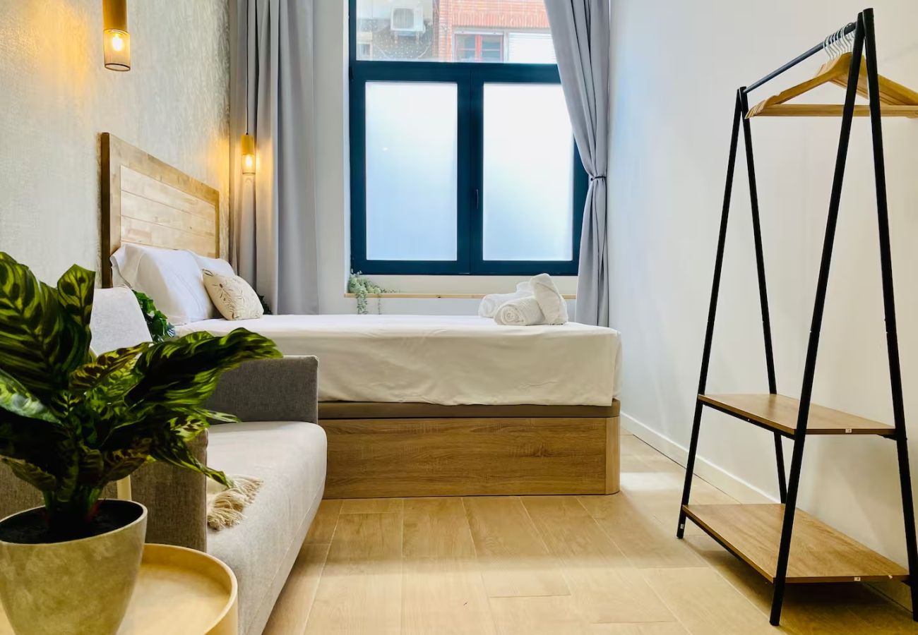 Apartment in Valencia / València - Beach Apartment | 1BR | 3 Guests | AC & WIFI