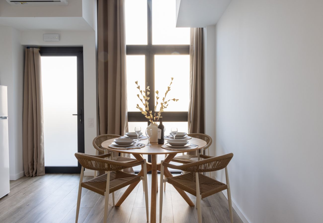 Apartment in Valencia / València - Valencia Urban Suite VI | 4 Guests | A/C & Wi-Fi | Near the City Center