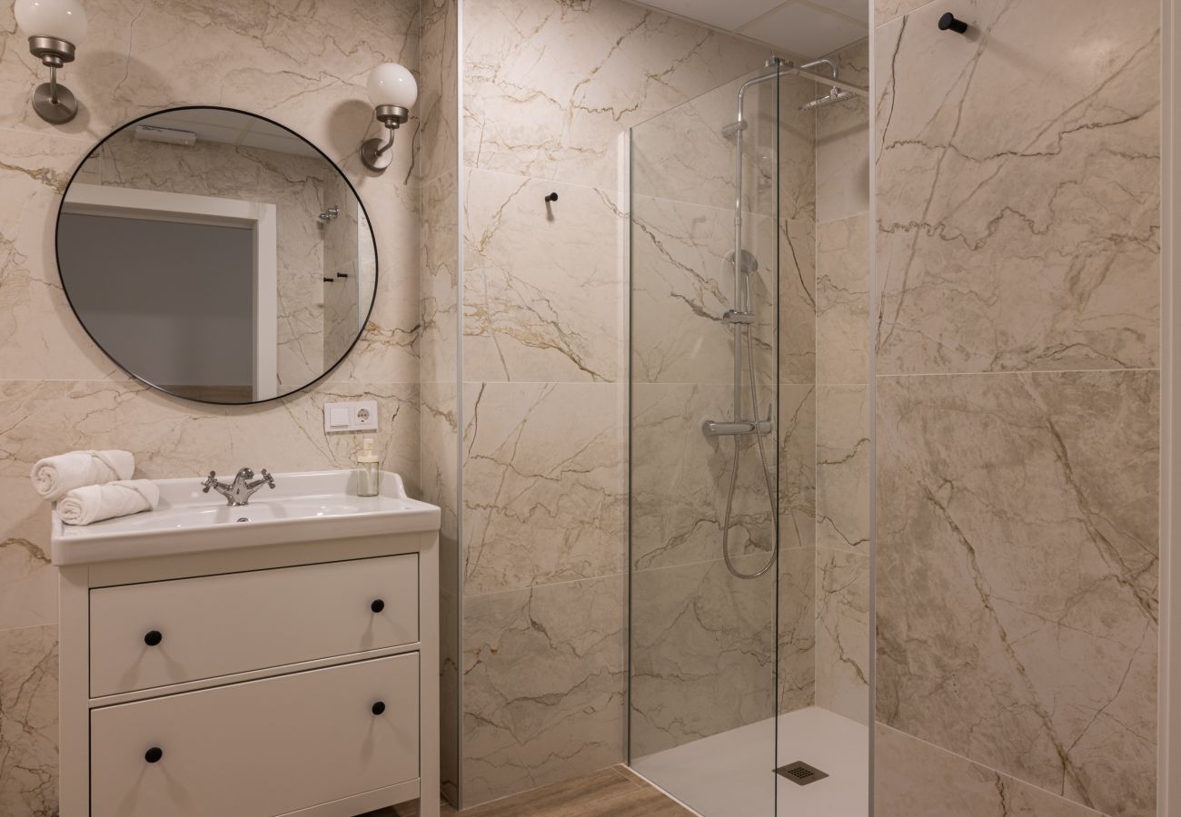 Apartment in Valencia / València - Valencia Urban Suite XII | 4 Viajeros | A/C & Wi-Fi | Cerca del Centro