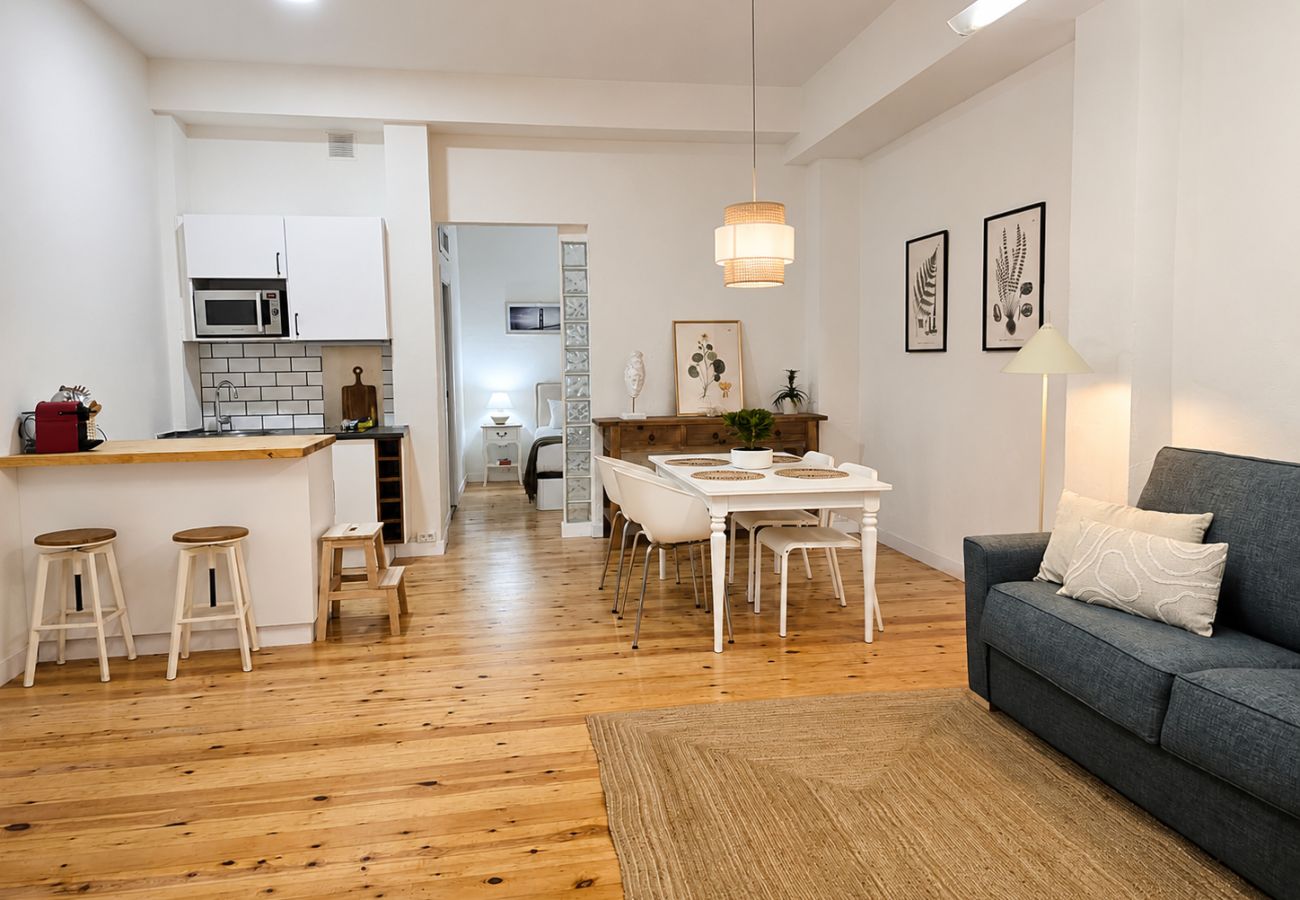 Apartment in Valencia / València - Serranos Towers Apartments I - 4 Guests - Old Town