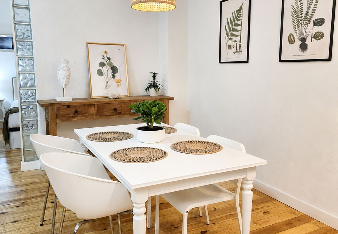 Apartment in Valencia / València - Serranos Towers Apartments I - 4 Guests - Old Town