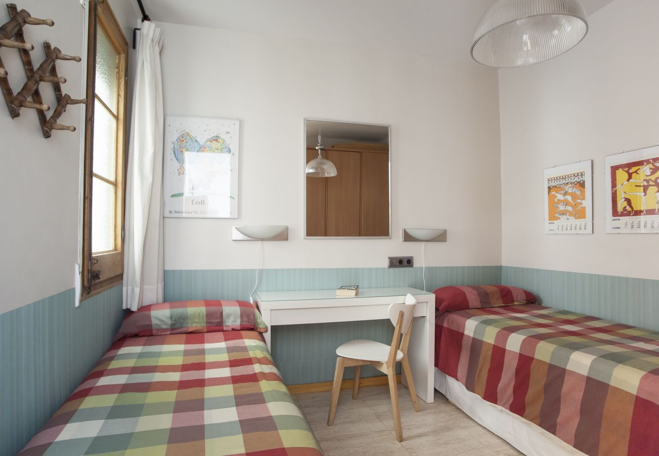 Appartement à Barcelone - VILADOMAT, appartement grand, spacieux, lumineux, confortable, tranquile en Barcelone centre
