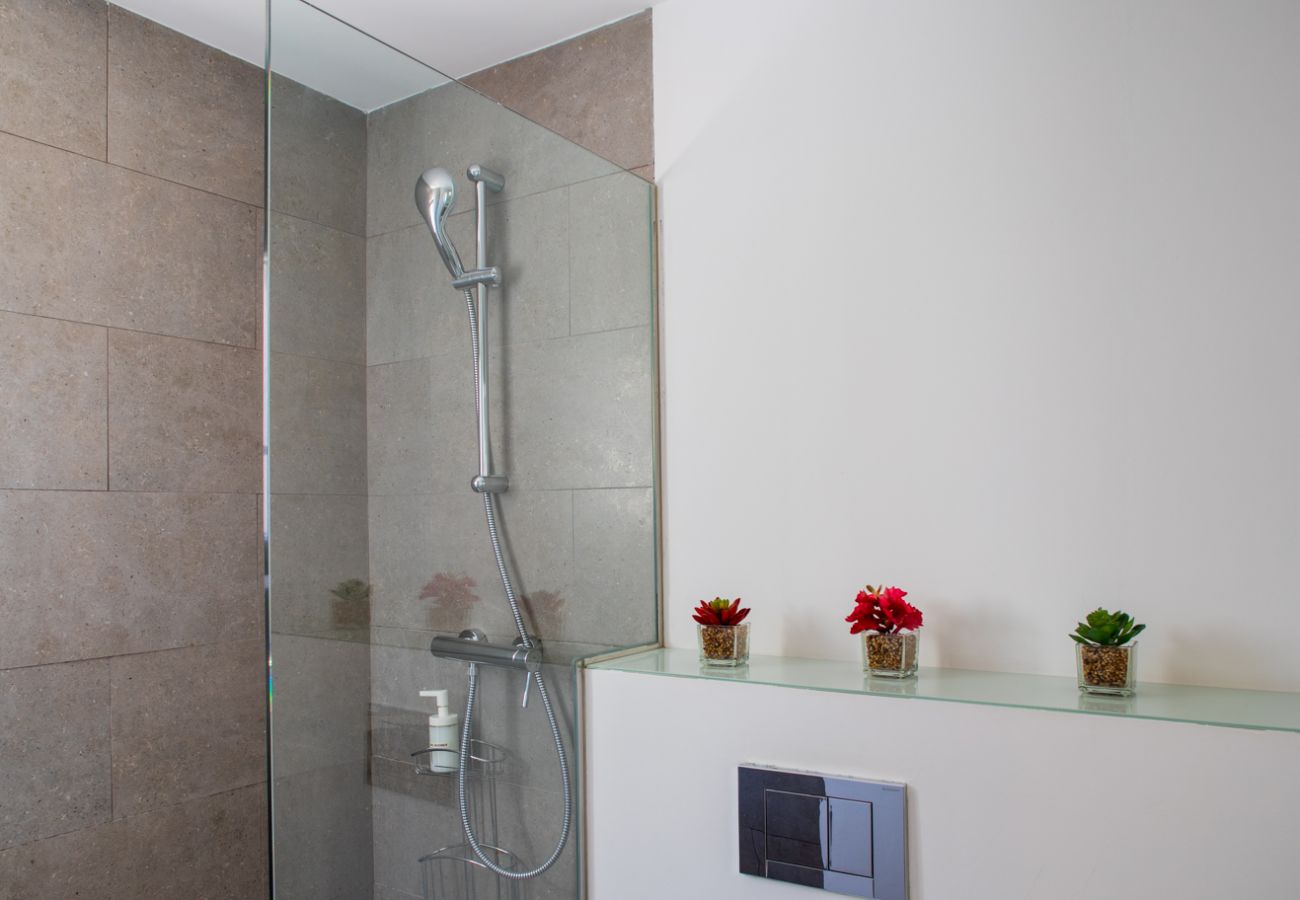 Appartement à Valence / Valencia - El Cabanyal Petit Penthouse by Florit Flats