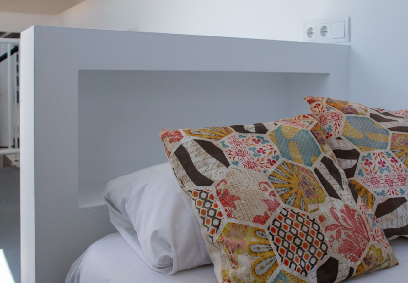 Appartement à Valence / Valencia - El Cabanyal Petit Penthouse by Florit Flats