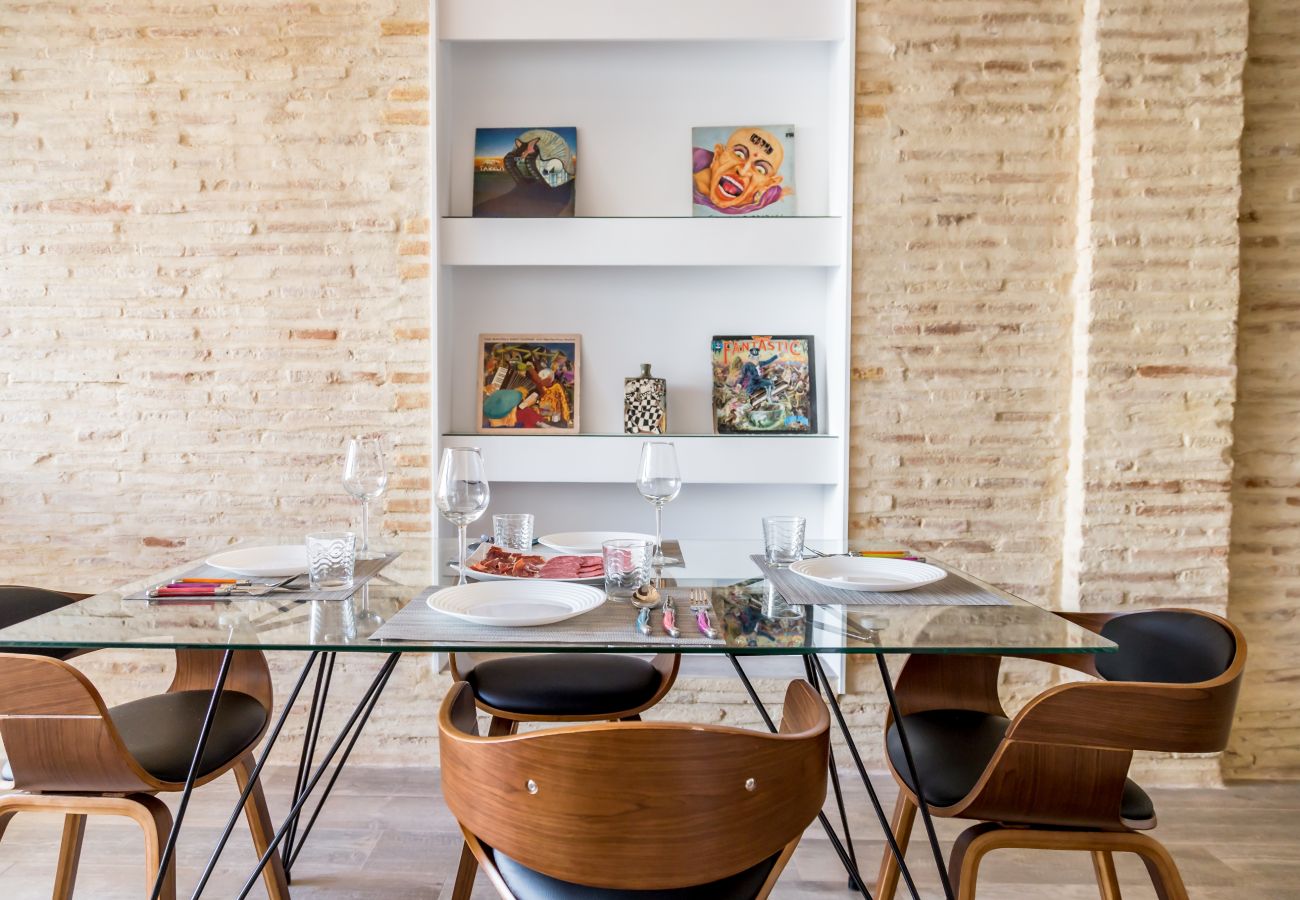Appartement à Valence / Valencia - CENTER-Luxurious 1BR, 1BA-Terrace, WI-FI, A/C 