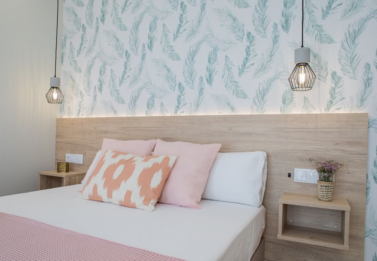 Appartement à Valence / Valencia - Port Suite V | 4 Viajeros | AC & WiFi | 15 min Ciudad Artes