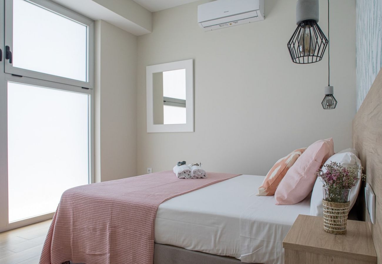 Appartement à Valence / Valencia - Port Suite V | 4 Viajeros | AC & WiFi | 15 min Ciudad Artes