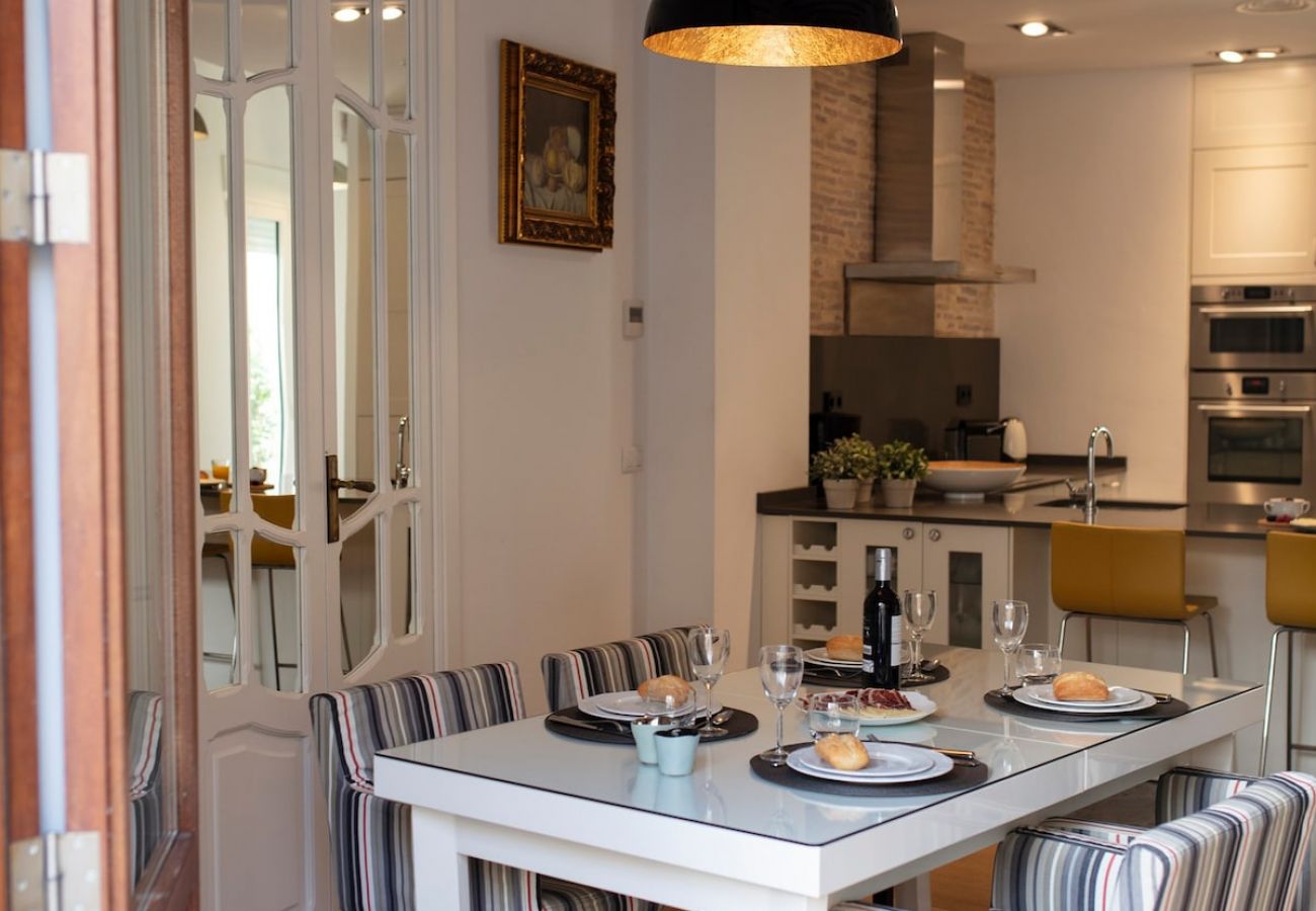 Appartement à Valence / Valencia - Suite Casco Antiguo | 4 Viajeros | AC WiFi | Exclusivo