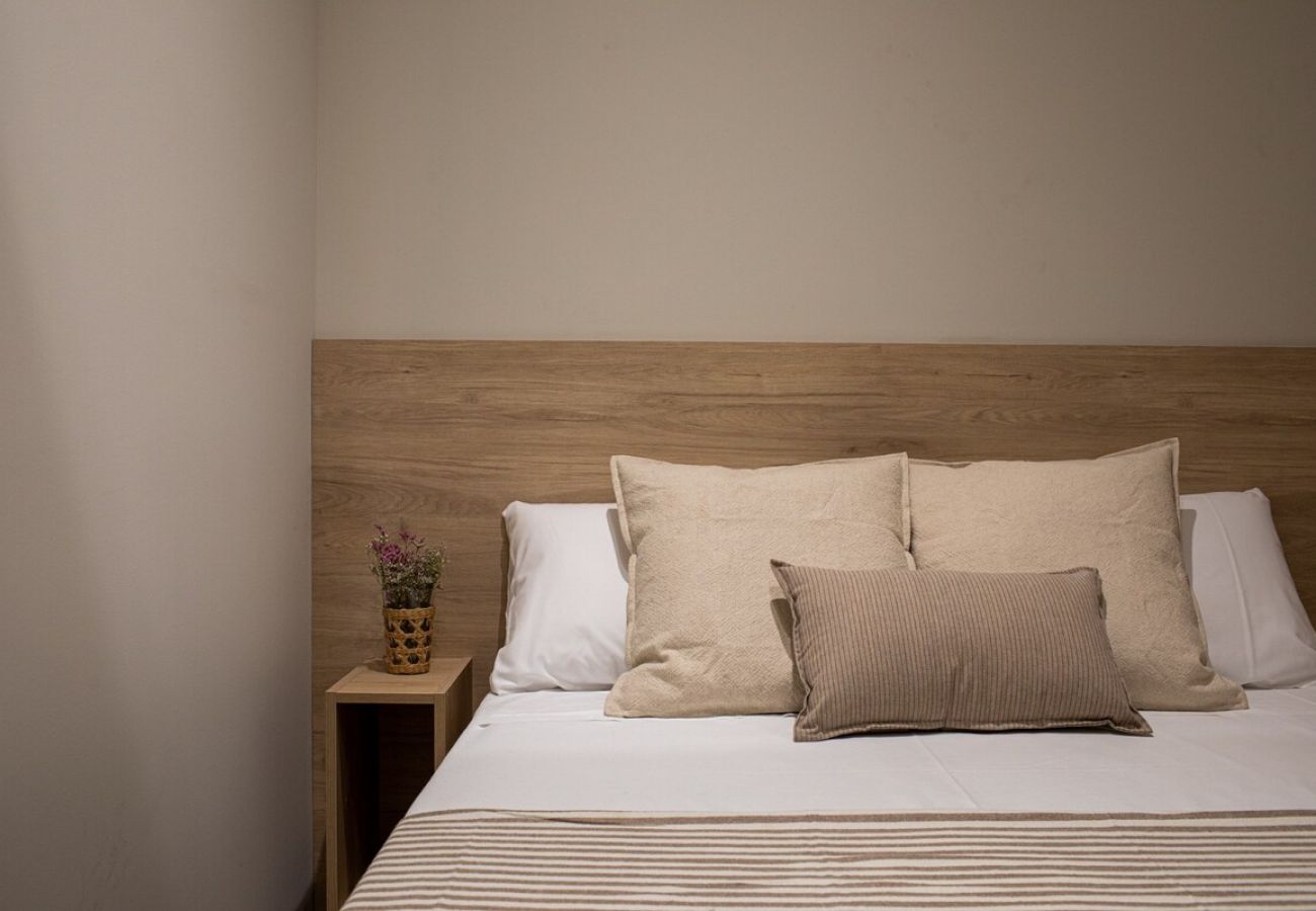 Appartement à Valence / Valencia - Port Suite III | 6 Viajeros | AC & WiFi | 15 min Ciudad Artes