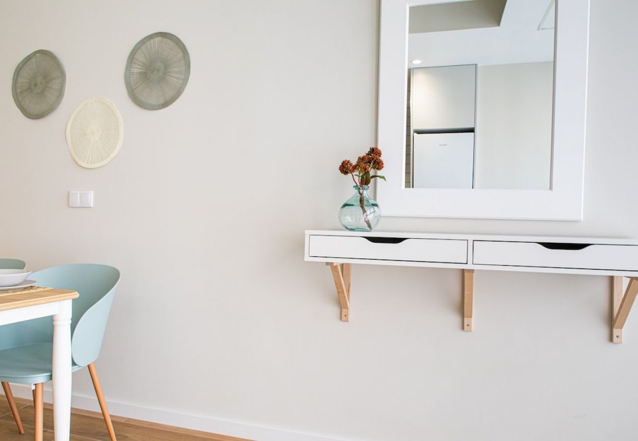 Appartement à Valence / Valencia - Port Suite III | 6 Viajeros | AC & WiFi | 15 min Ciudad Artes