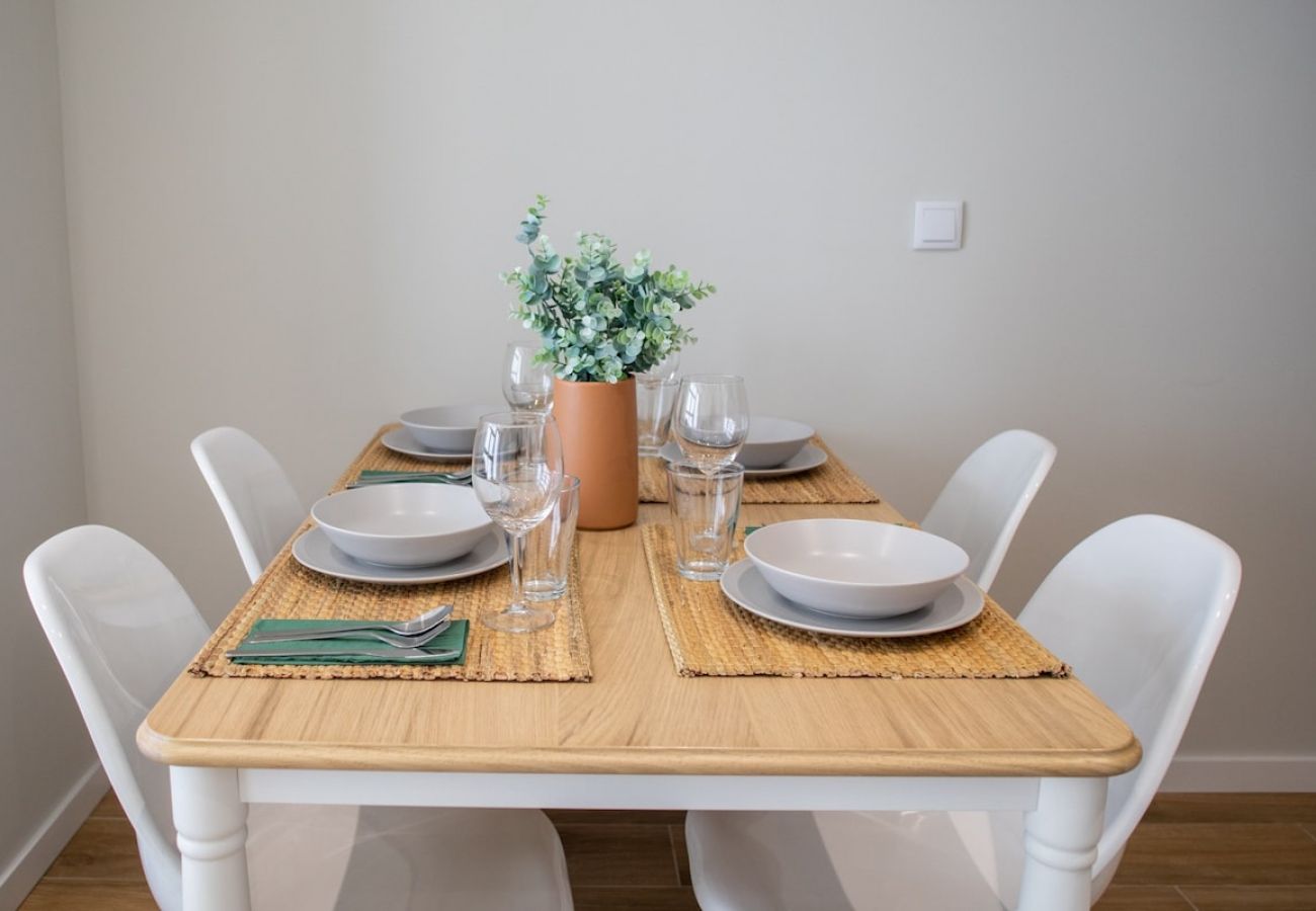 Appartement à Valence / Valencia - Port Suite VII | 6 Viajeros | AC & WiFi | 15 min Ciudad Artes