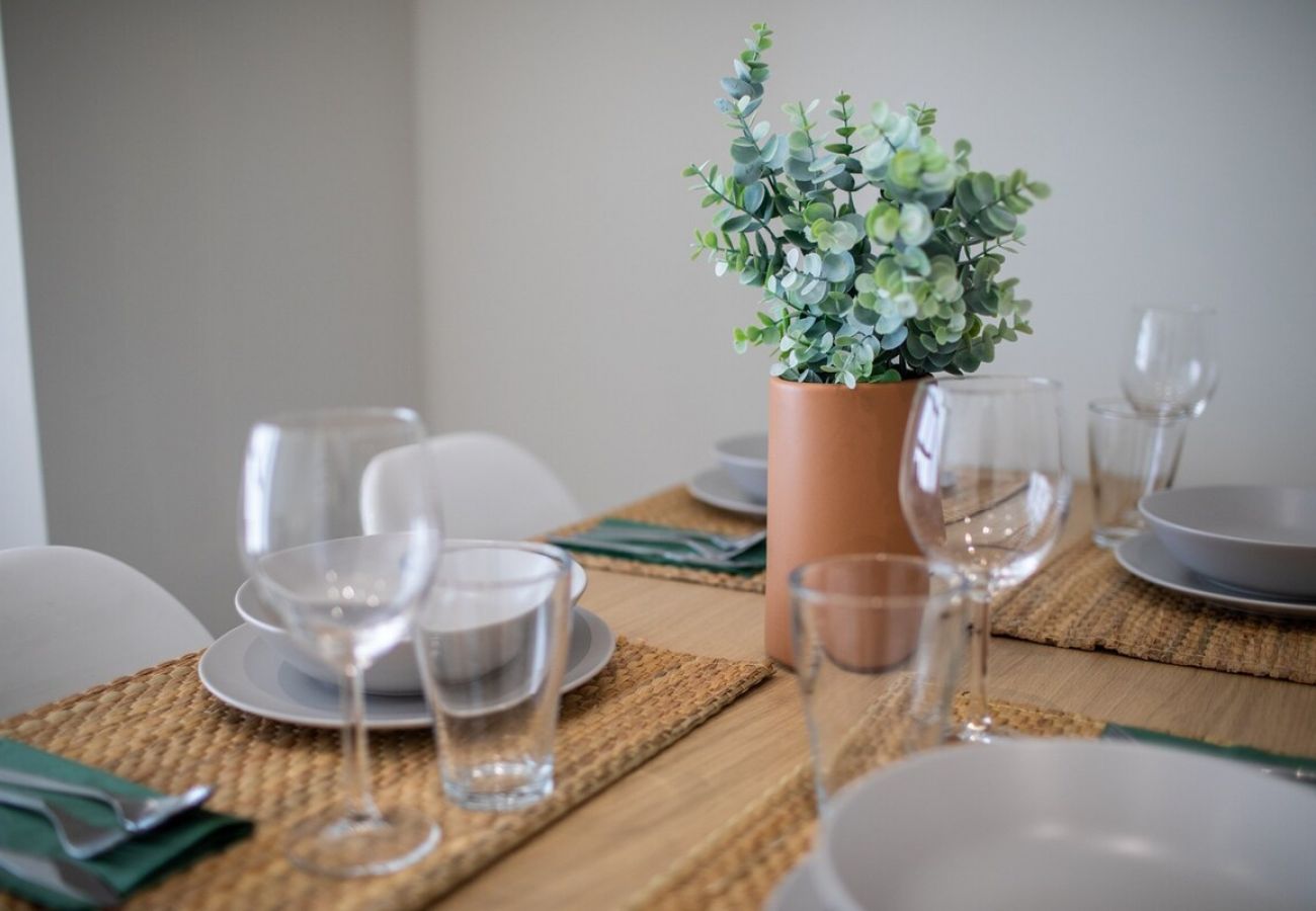 Appartement à Valence / Valencia - Port Suite VII | 6 Viajeros | AC & WiFi | 15 min Ciudad Artes