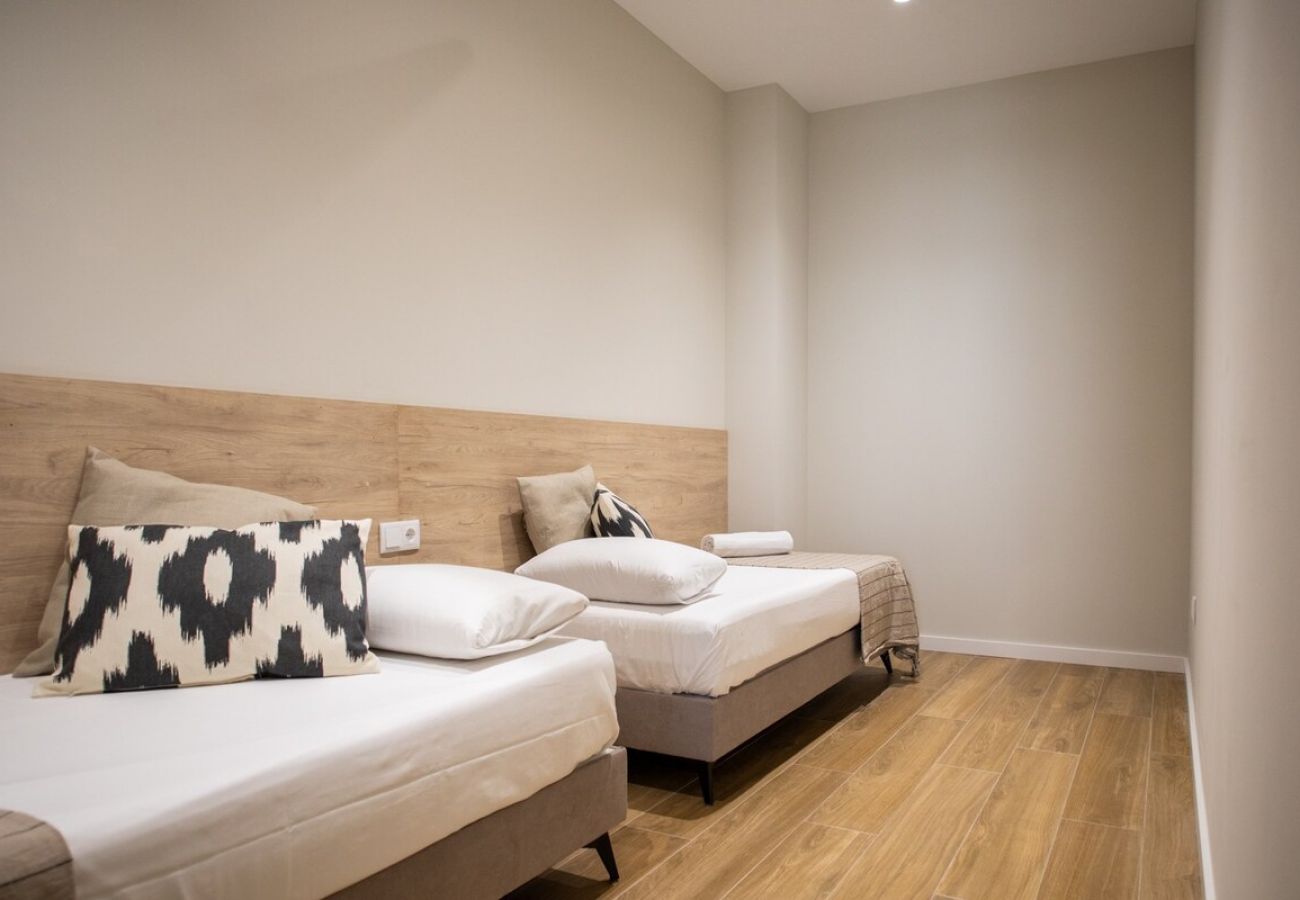 Appartement à Valence / Valencia - Port Suite VII | 6 Viajeros | AC & WiFi | 15 min Ciudad Artes