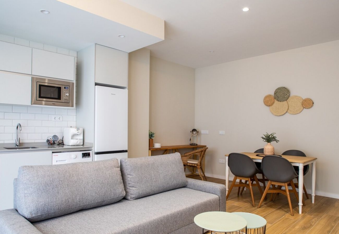 Appartement à Valence / Valencia - Port Suite X | 4 Viajeros | AC & WiFi | 15 min Ciudad Artes