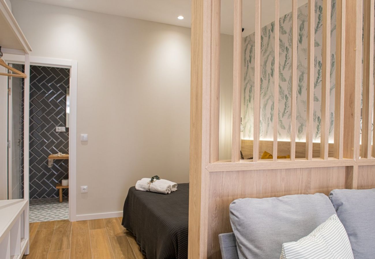 Studio à Valence / Valencia - Port Suite IV | 3 Viajeros | AC & WiFi | 15 min Ciudad Artes
