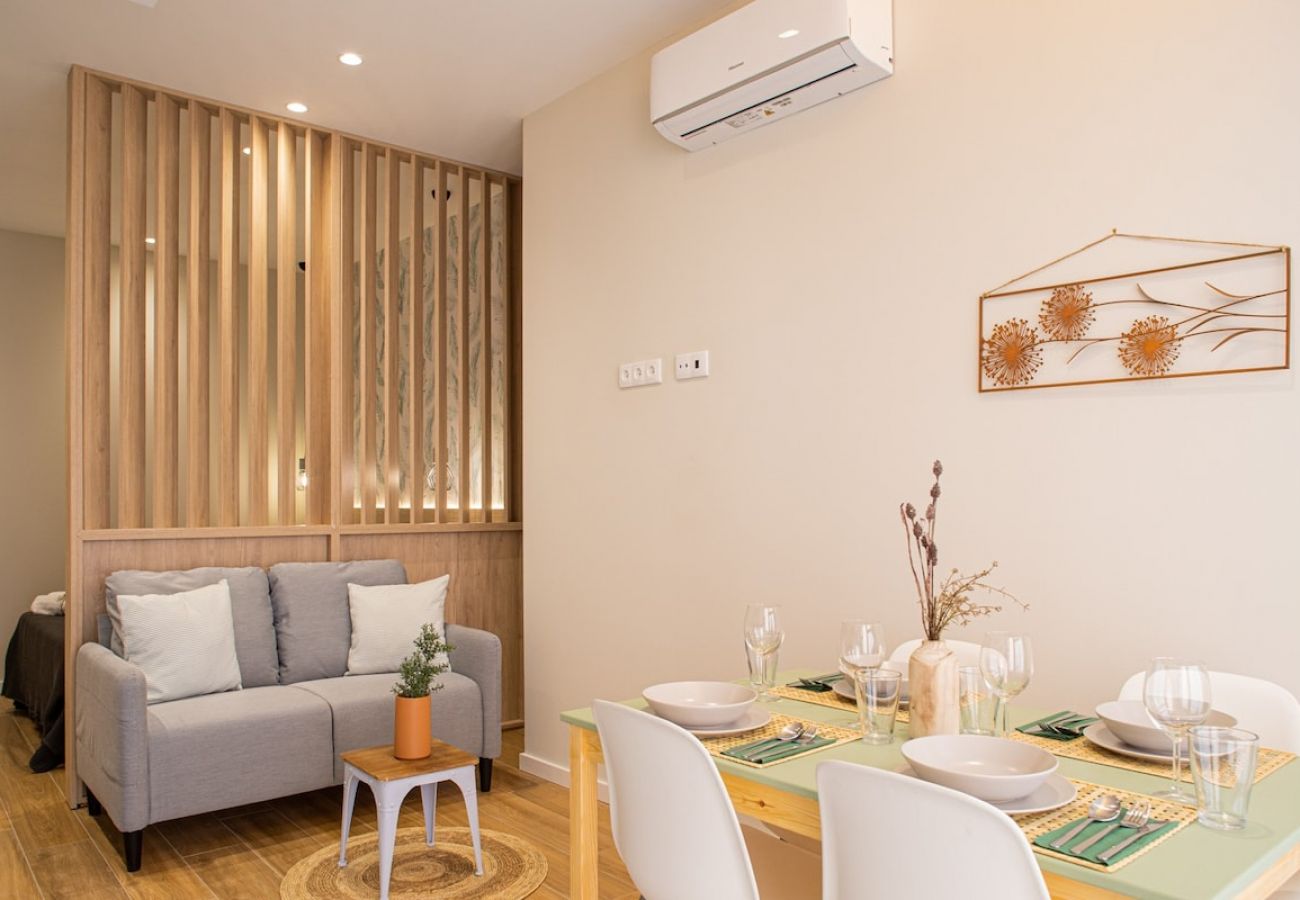 Studio à Valence / Valencia - Port Suite IV | 3 Viajeros | AC & WiFi | 15 min Ciudad Artes