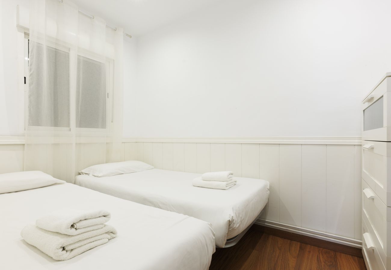 Appartement à Barcelone - Terrasse privative, 3 chambres, 2 salles de bain, Barcelona centre