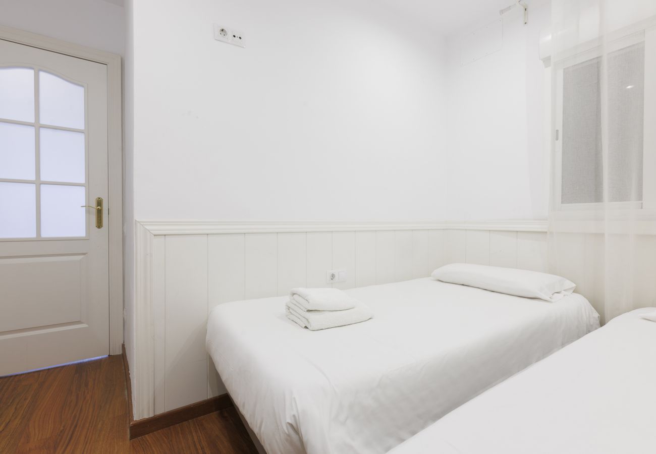 Appartement à Barcelone - Terrasse privative, 3 chambres, 2 salles de bain, Barcelona centre