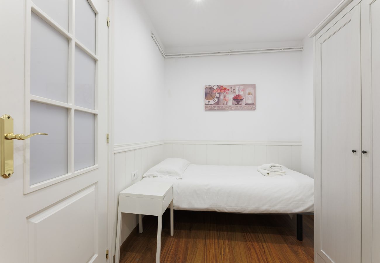 Appartement à Barcelone - Terrasse privative, 3 chambres, 2 salles de bain, Barcelona centre