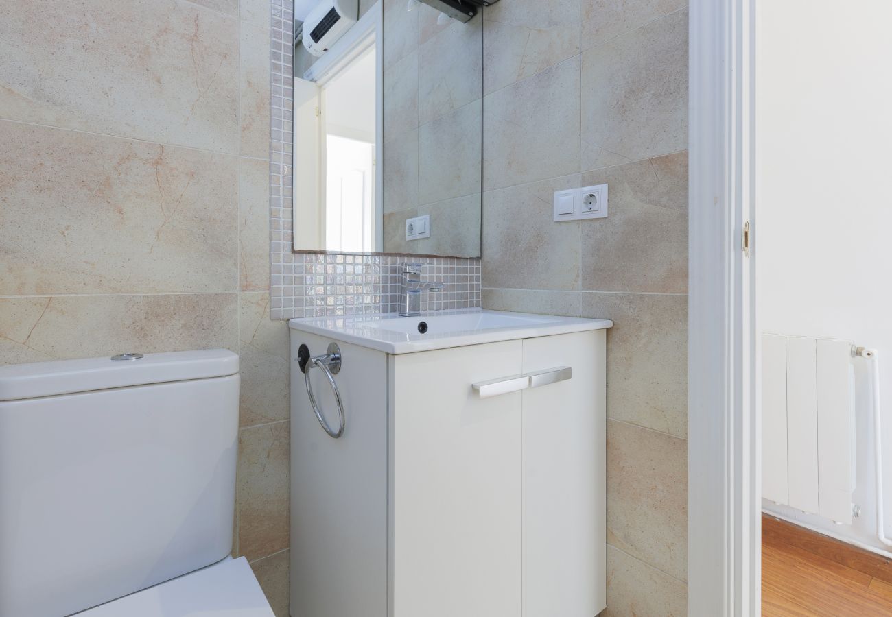Appartement à Barcelone - Terrasse privative, 3 chambres, 2 salles de bain, Barcelona centre