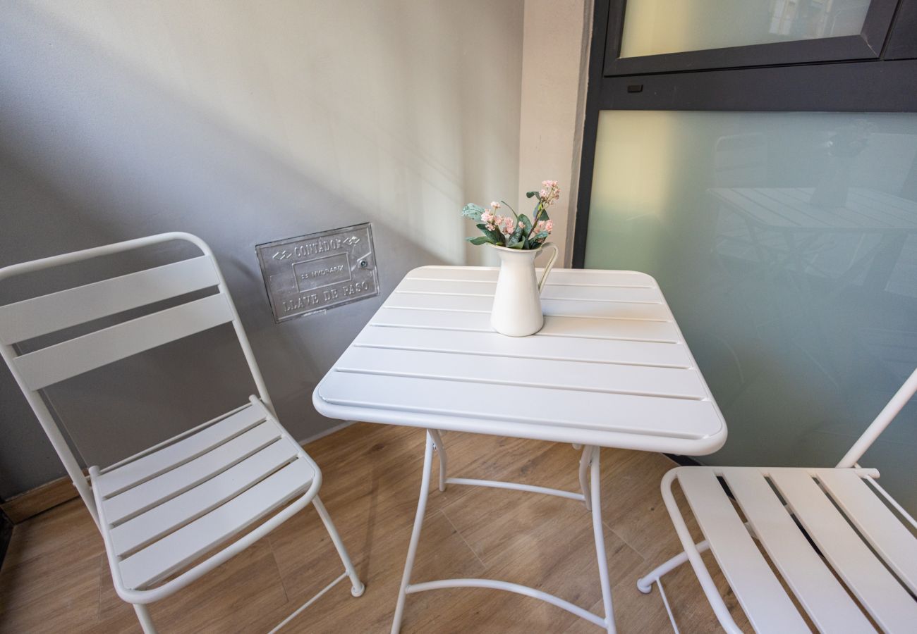 Appartement à Valence / Valencia - Olive Loft II | AC and WIFI | 10 min City Center