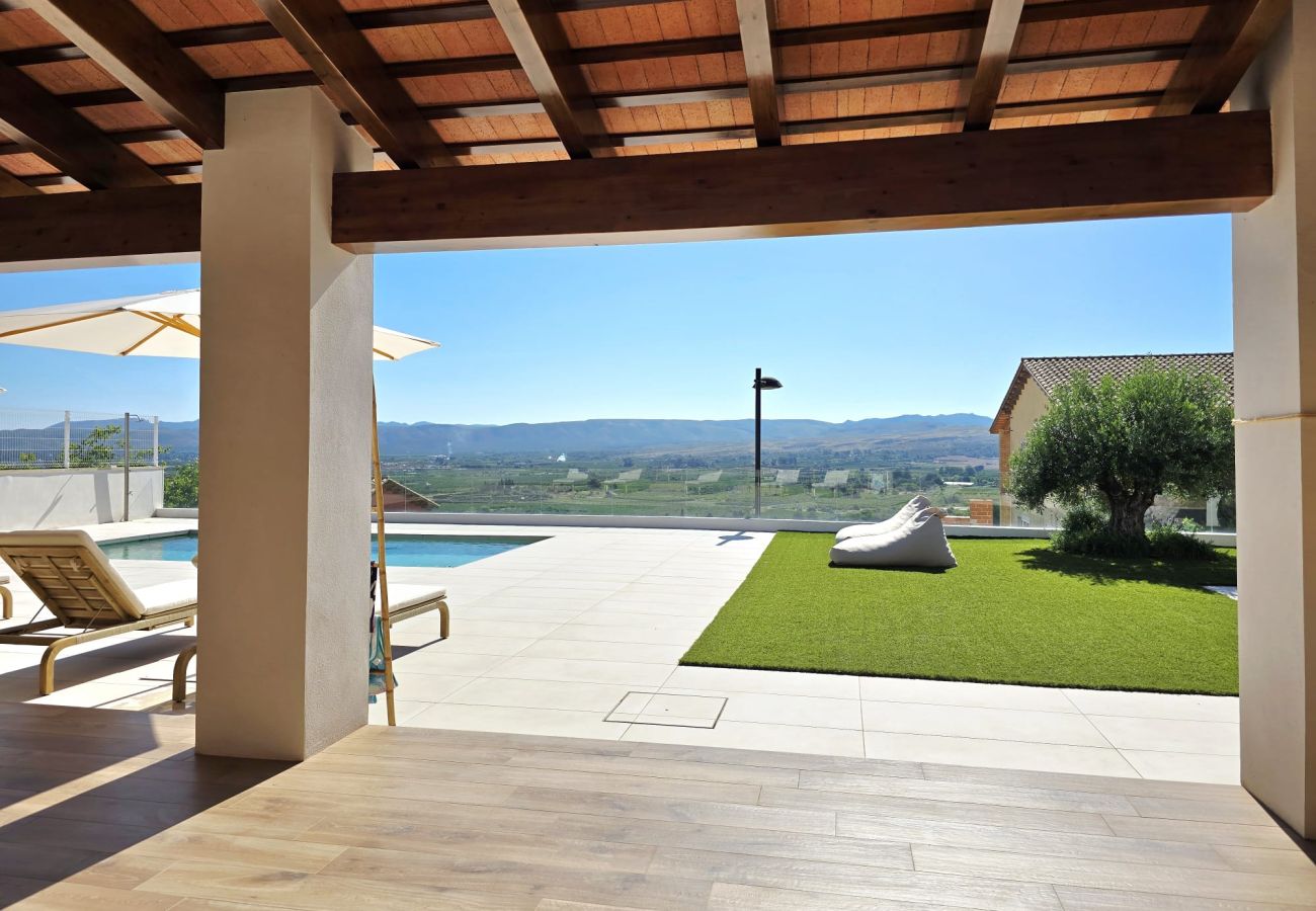Chalet à L'Enova - Luxury Solar Villa | Pool & BBQ | 8 Guests