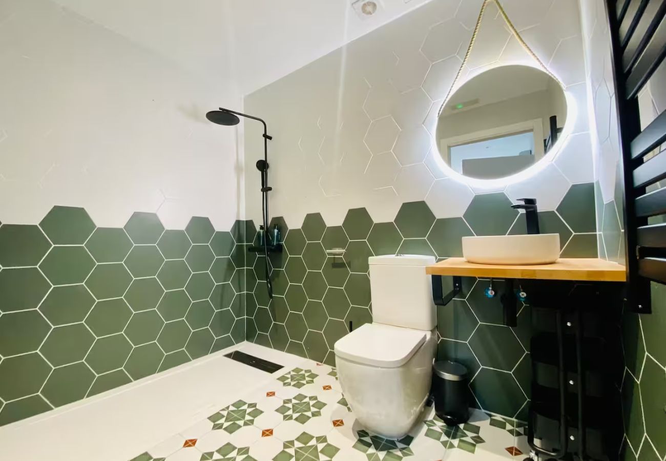 Appartement à Valence / Valencia - Beach Apartment | 1 Hab | 2 Personas | AC & WIFI