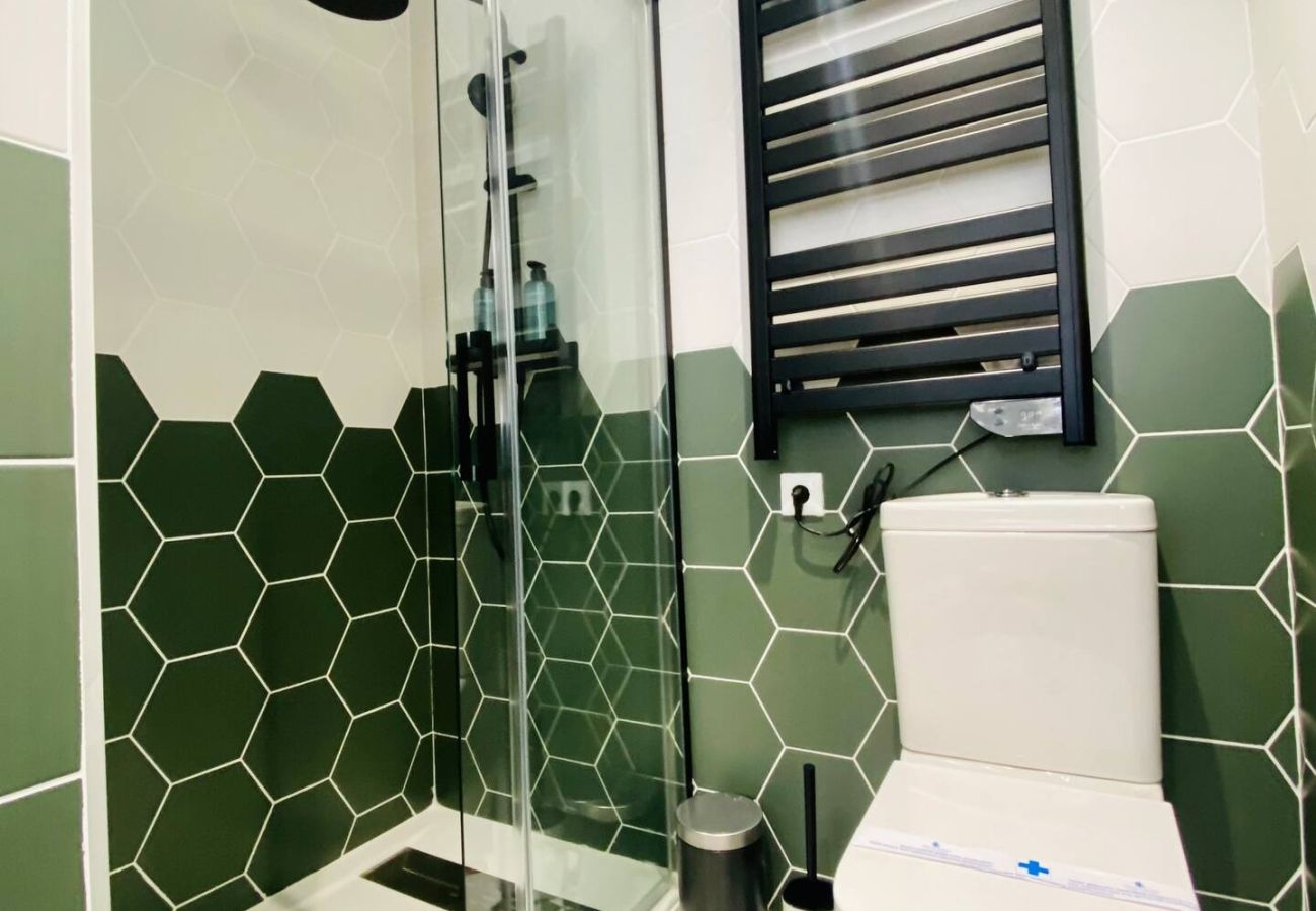 Appartement à Valence / Valencia - Beach Apartment | 1Hab | 4 Personas | AC & WIFI