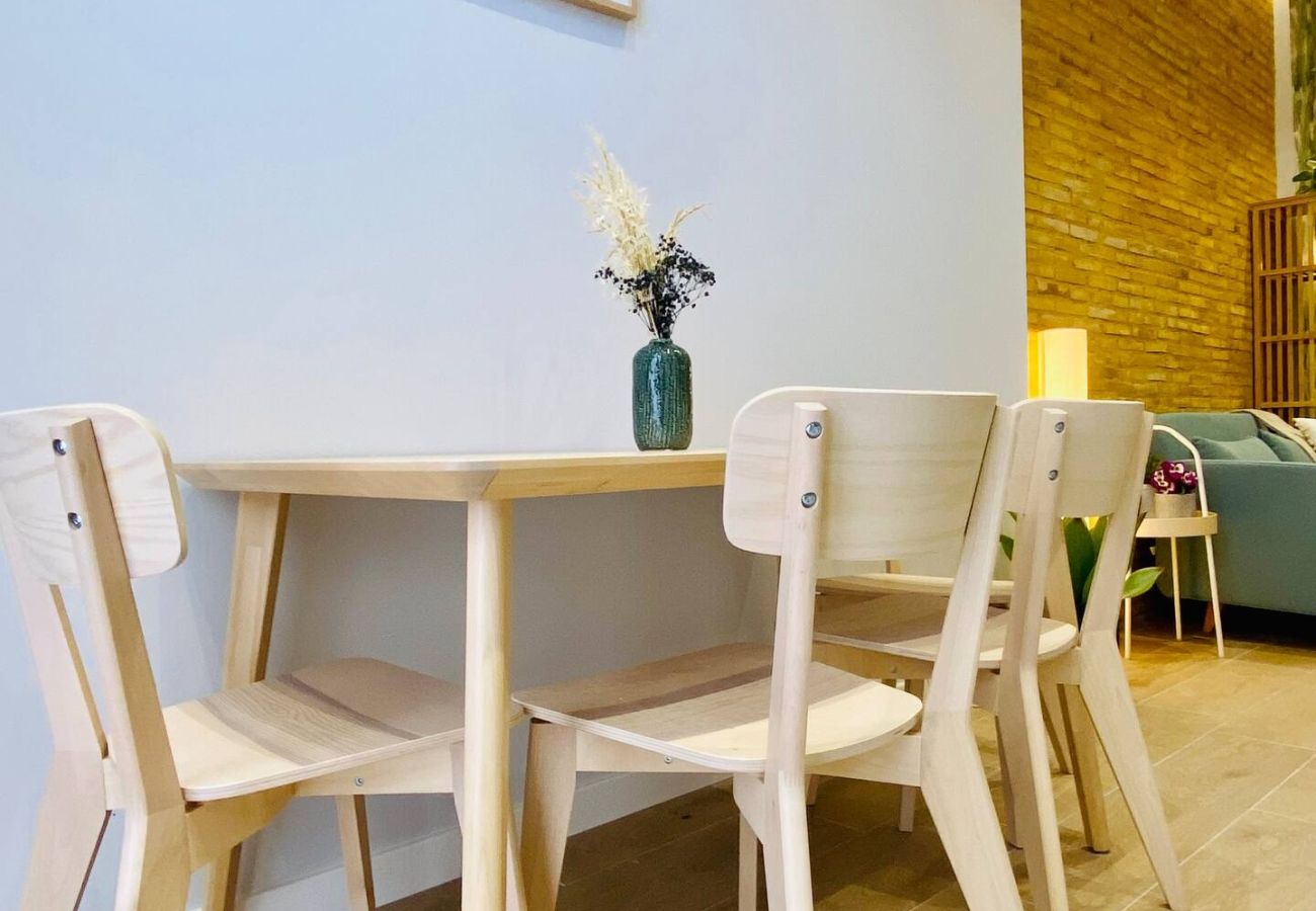 Appartement à Valence / Valencia - Beach Apartment | 1Hab | 4 Personas | AC & WIFI