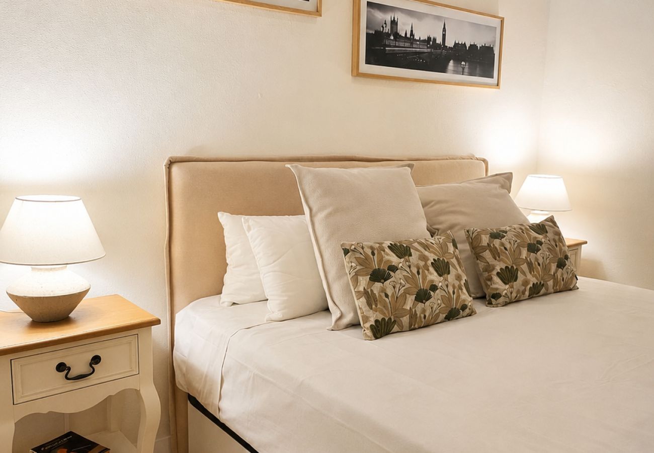 Appartement à Valence / Valencia - Serranos Towers Apartments I - 4 Guests - Old Town