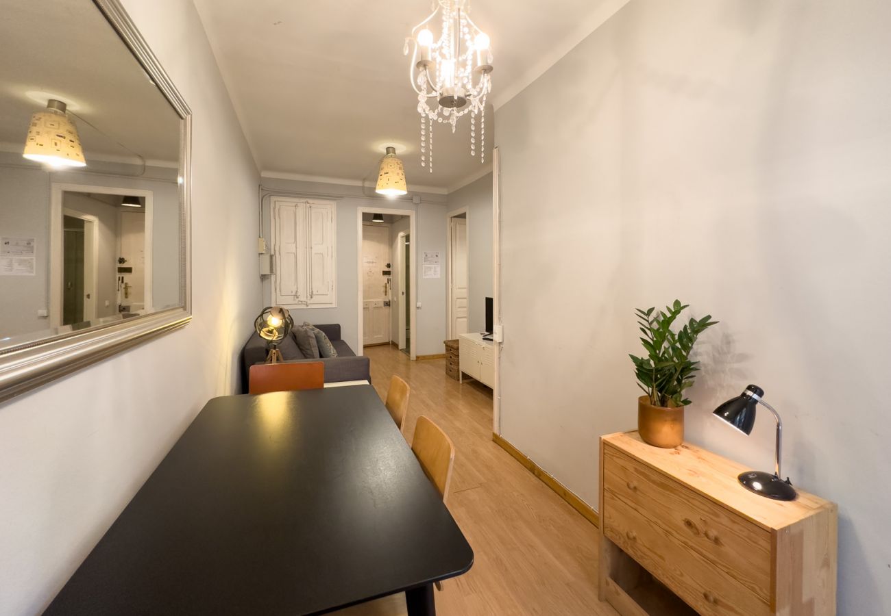 Appartamento a Barcelona - Apartamento bonito con balcón en alquiler por días en Barcelona centro, Gracia