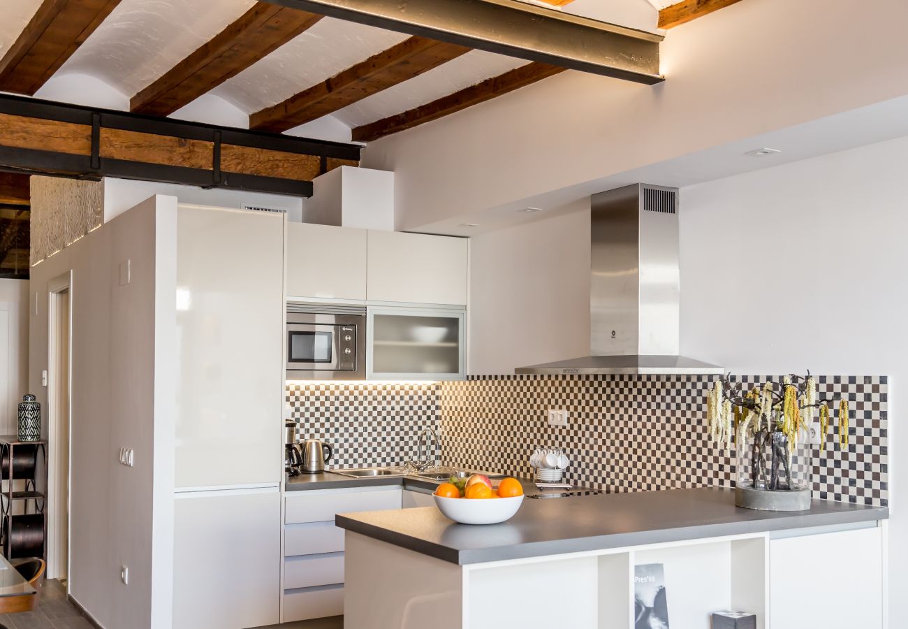 Appartamento a Valencia / València - CENTER-Luxurious 1BR, 1BA-Terrace, WI-FI, A/C 