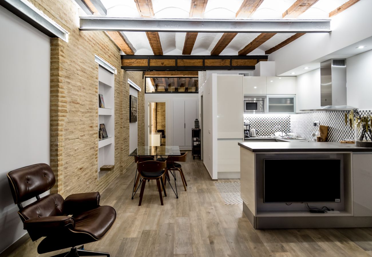 Appartamento a Valencia / València - CENTER-Luxurious 1BR, 1BA-Terrace, WI-FI, A/C 