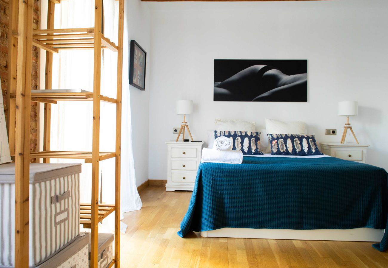 Appartamento a Valencia / València - Encantador Loft con Terraza | 4 Huéspedes | Ruzafa