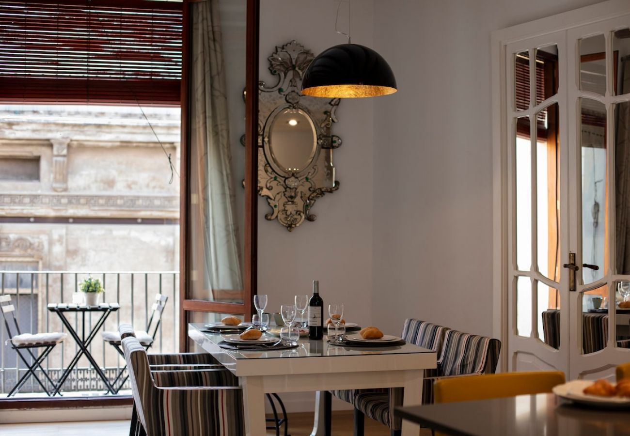 Appartamento a Valencia / València - Suite Casco Antiguo | 4 Viajeros | AC WiFi | Exclusivo