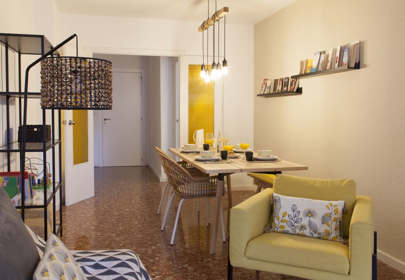 Appartamento a Valencia / València - Old Town Quart Towers Stay I | AC & WiFi | 4 Viajeros