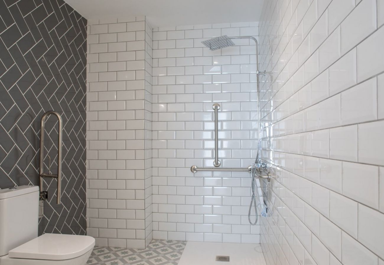 Appartamento a Valencia / València - Port Suite VII | 6 Viajeros | AC & WiFi | 15 min Ciudad Artes