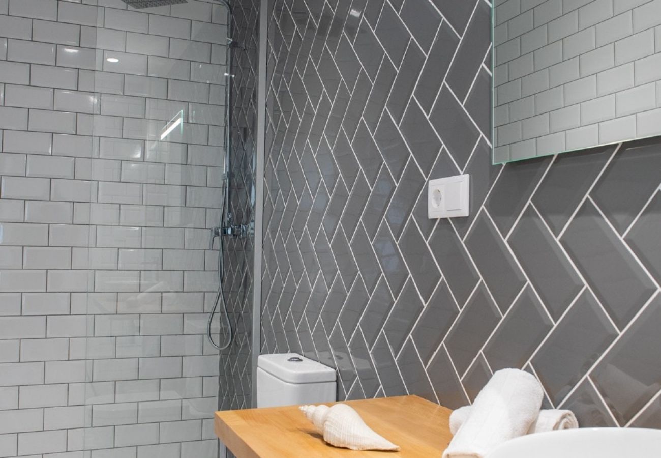 Appartamento a Valencia / València - Port Suite VI | 6 Viajeros | AC & WiFi | 15 min Ciudad Artes