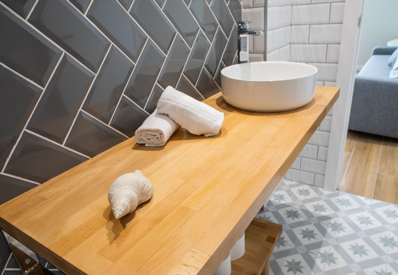 Appartamento a Valencia / València - Port Suite VI | 6 Viajeros | AC & WiFi | 15 min Ciudad Artes