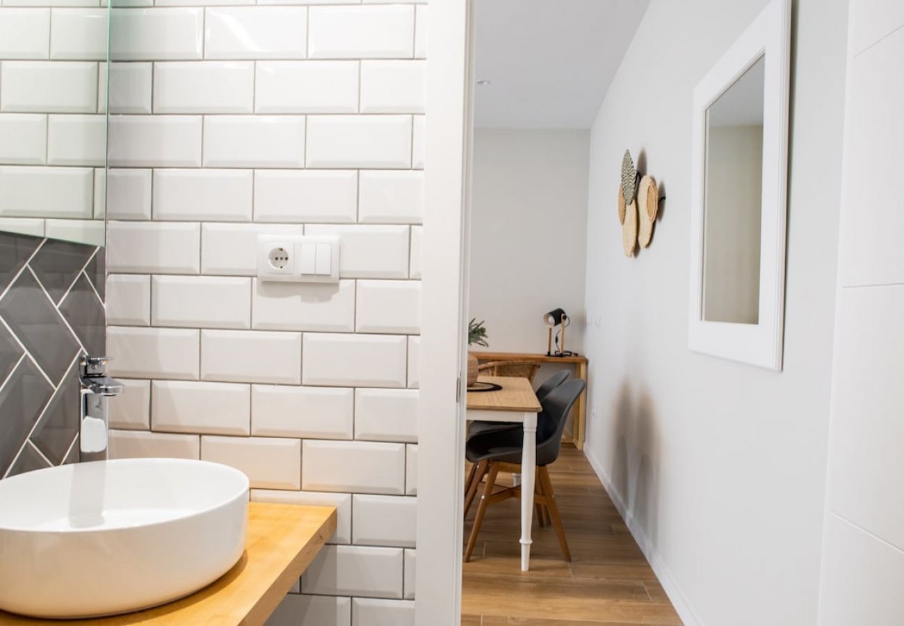 Appartamento a Valencia / València - Port Suite X | 4 Viajeros | AC & WiFi | 15 min Ciudad Artes