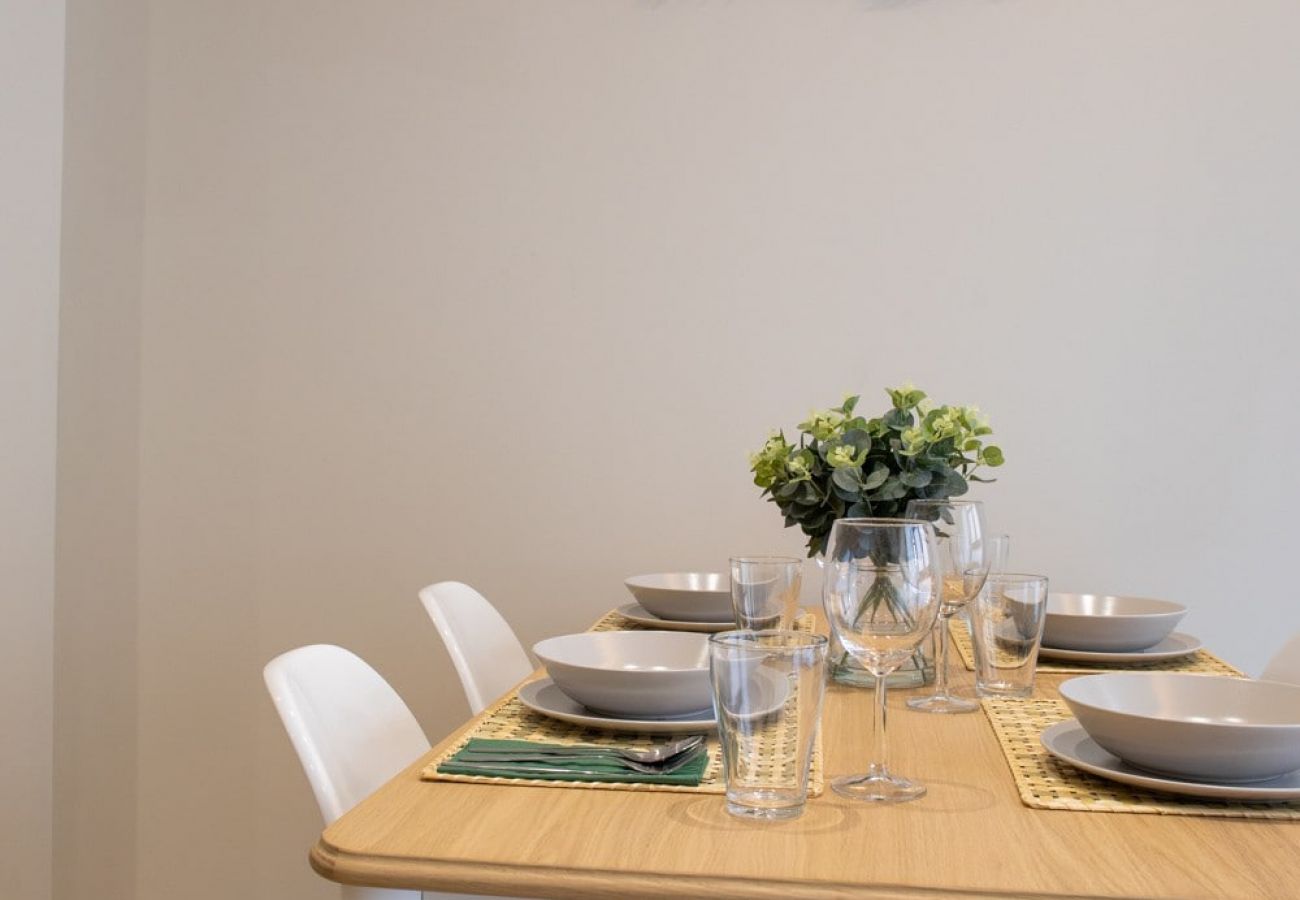 Appartamento a Valencia / València - Port Suite I | 4 Viajeros | AC & WiFi | 15 min Ciudad Artes