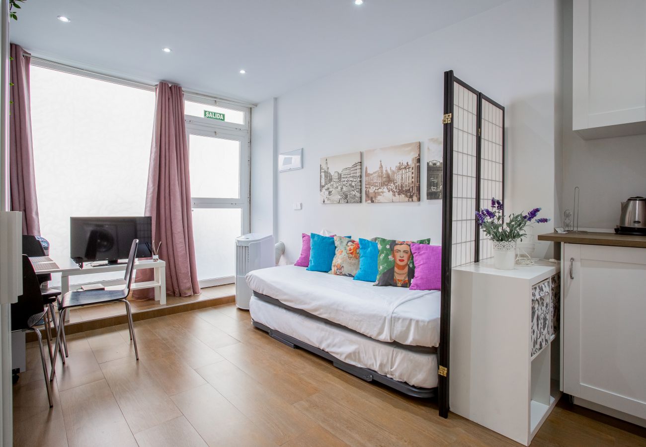 Studio a Madrid - Estudio en planta baja en Goya, Madrid