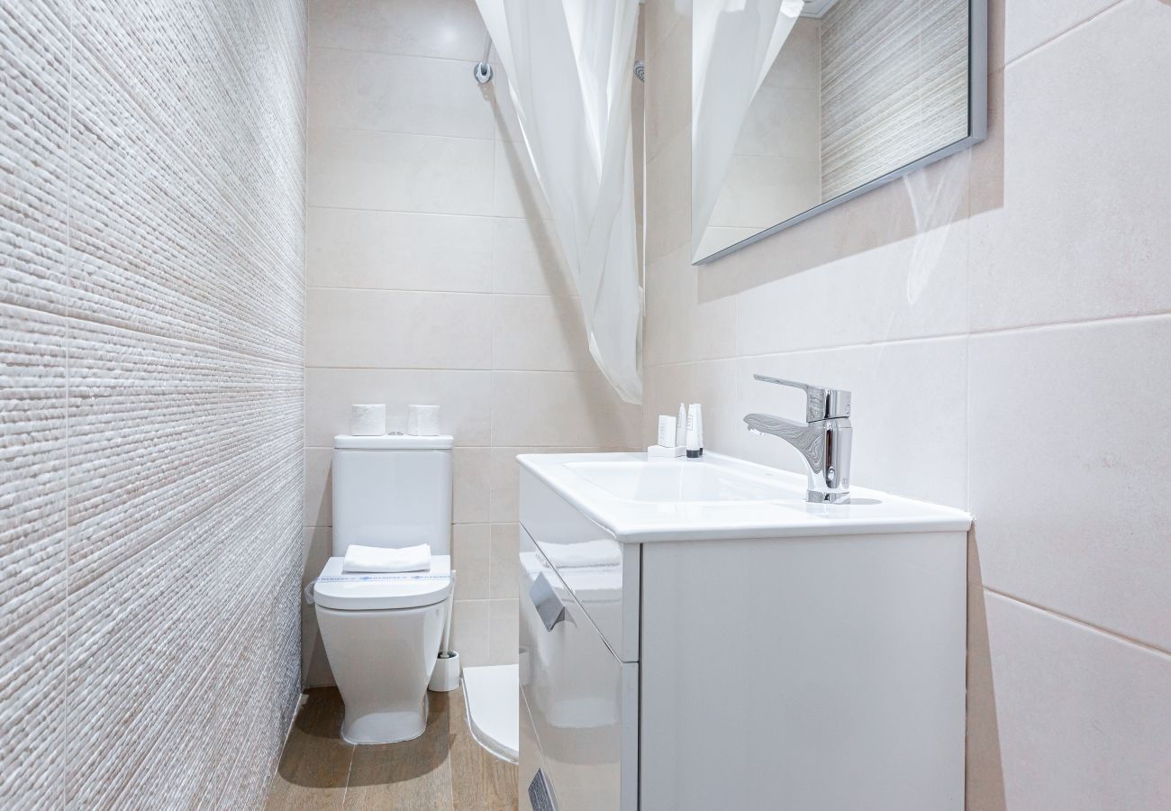 Studio a Madrid - Estudio en planta baja en Goya, Madrid