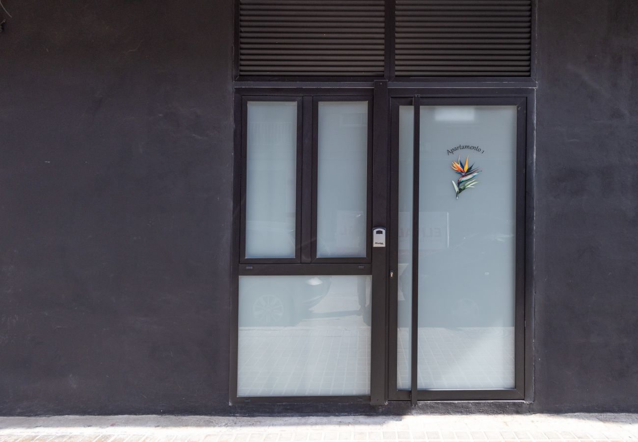 Studio a Valencia / València - Turia Park Loft I |  4 Viajeros | AC and WiFi | Near ZOO